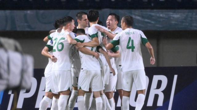 1733411621035010229.jpg Persib-v-Zhejiang-4.jpg