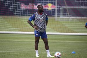 记者:莱比锡后卫海特勒伊达可能离队,已收到多份先租后买报价